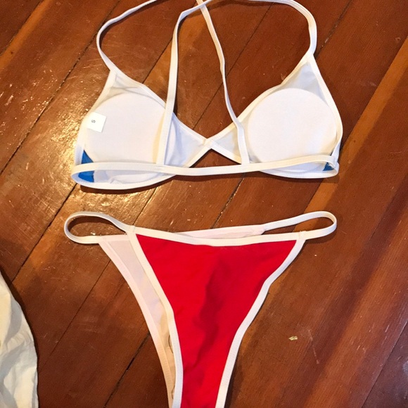 Lauren Bikini - Picture 4 of 4